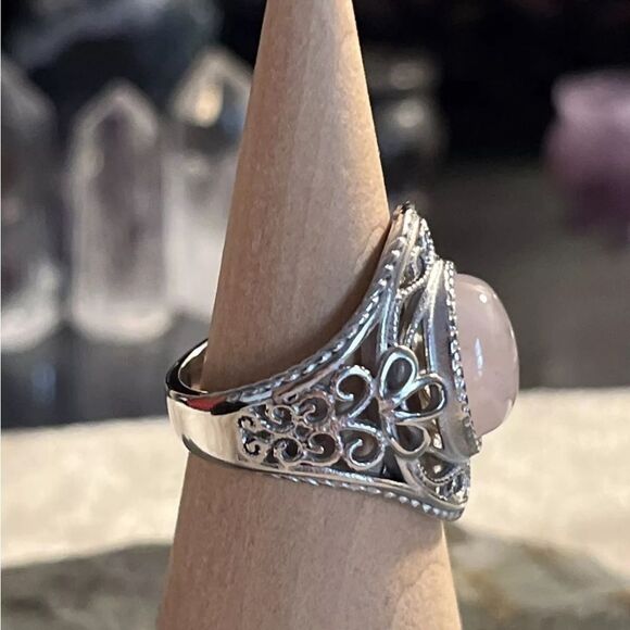 Galilea Rose Quartz Ring Set In Rhodium Over Sterling Silver 9ctw - Picture 3 of 9
